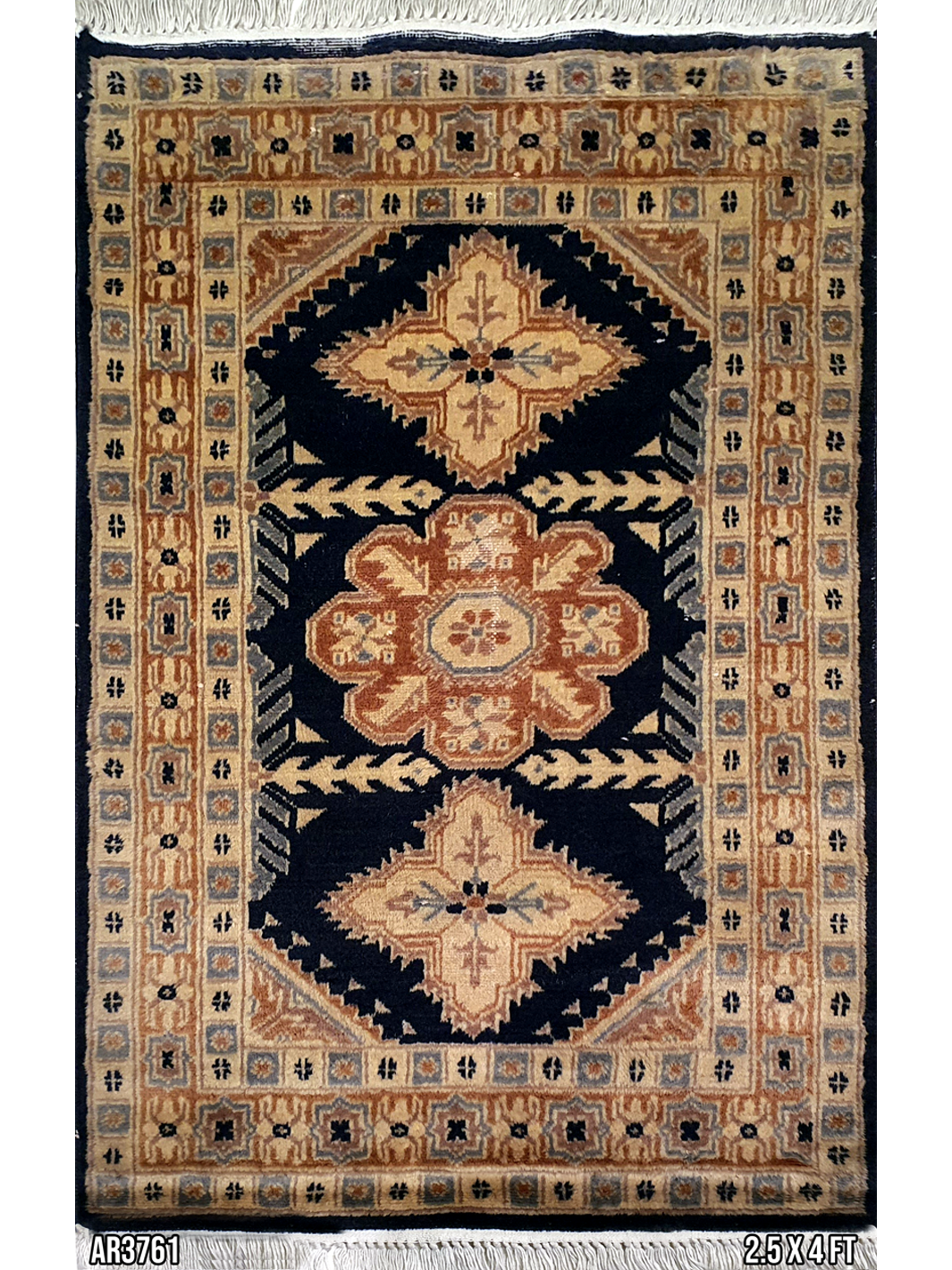 Caucasian Design with 5 Medallion - 2.5 x 4.0 FT - AR3761