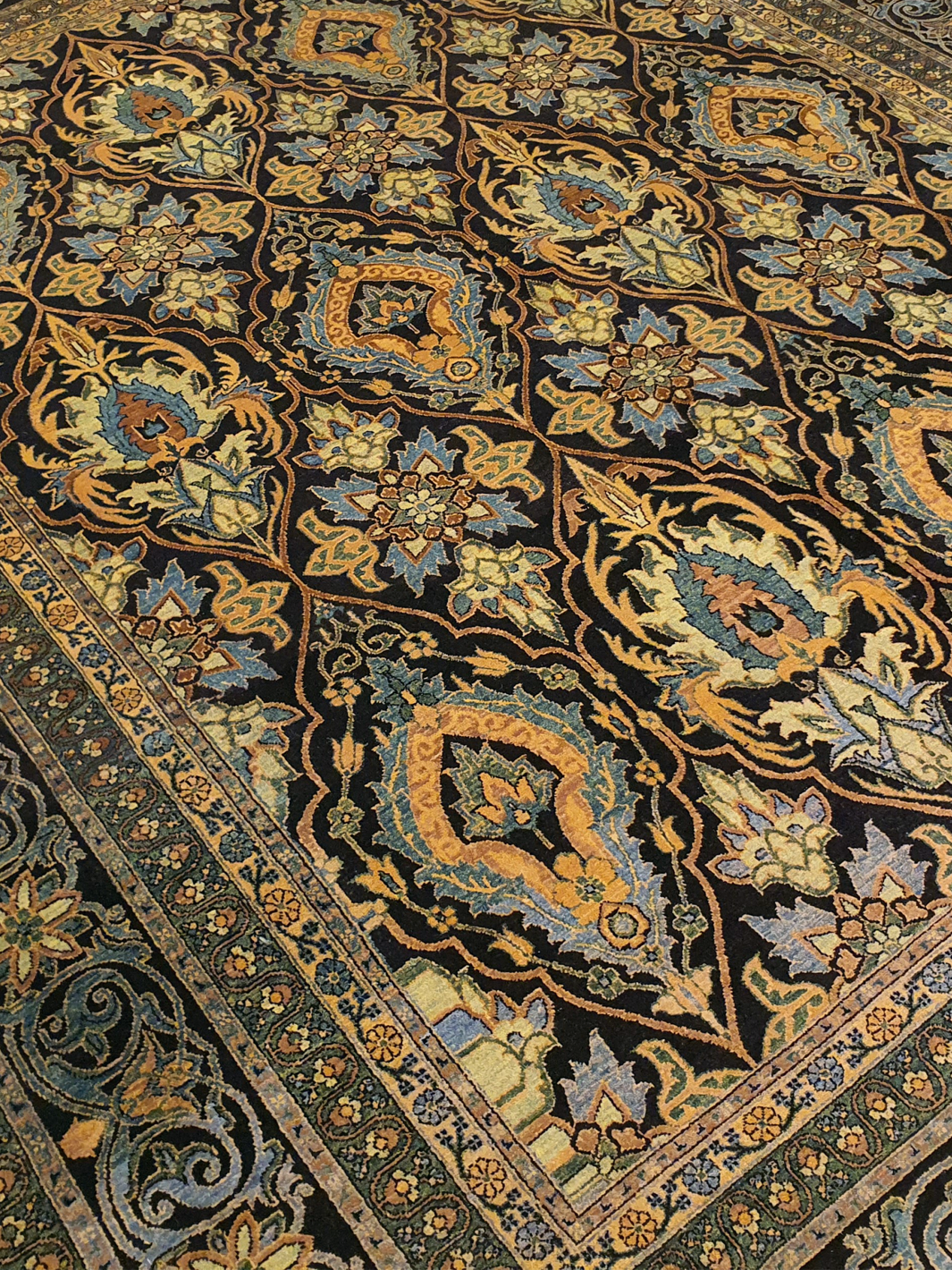 Persian Isfahan Floral Design - 8 X 10 FT - AR1409