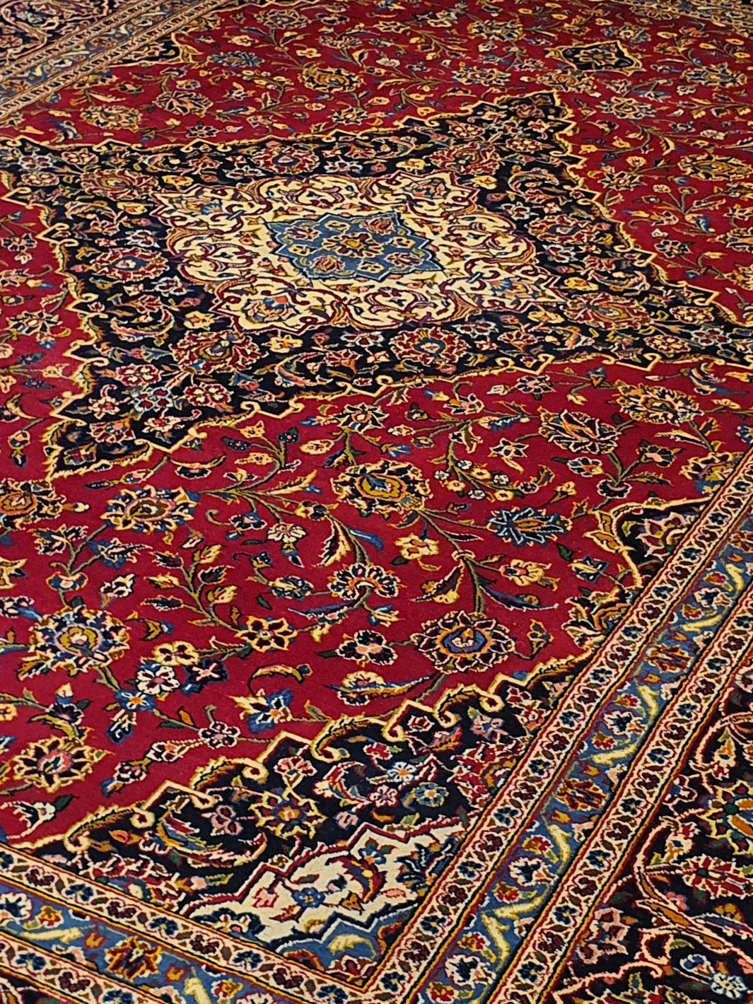 Persian Keshan Red Star With Centre Medallion - 9.2 X 12.10 FT - AR0405