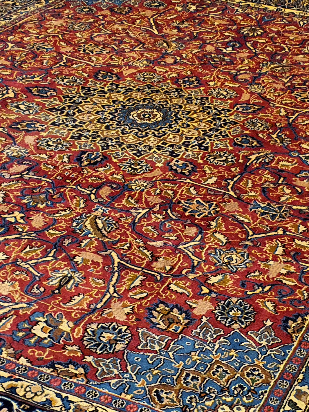 Persian Kishan Centre Medallion - 9.7 X 12.6 FT - AR1377