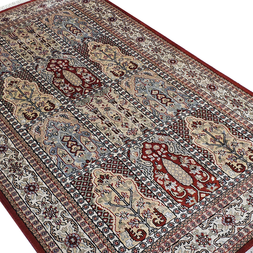 Superfine Kashmir Bakhtiar Design Silk With Cotton Base - AR3904