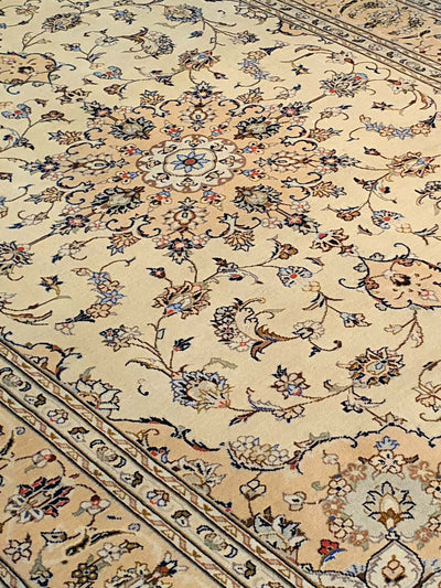 Persian Keshan With Pile Wool and Cotton Base - 6.6 X 9.10 FT - AR3416