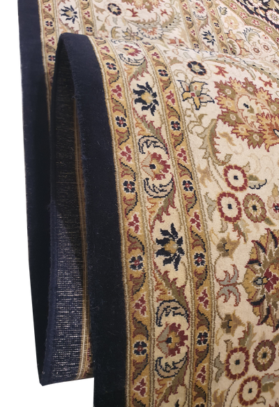 SUPERFINE PAK PERSIAN ISFAHAN BABY LAMBS WOOL CREAM & BLACK WITH 5 BEAUTIFUL MEDALLION - AR3969