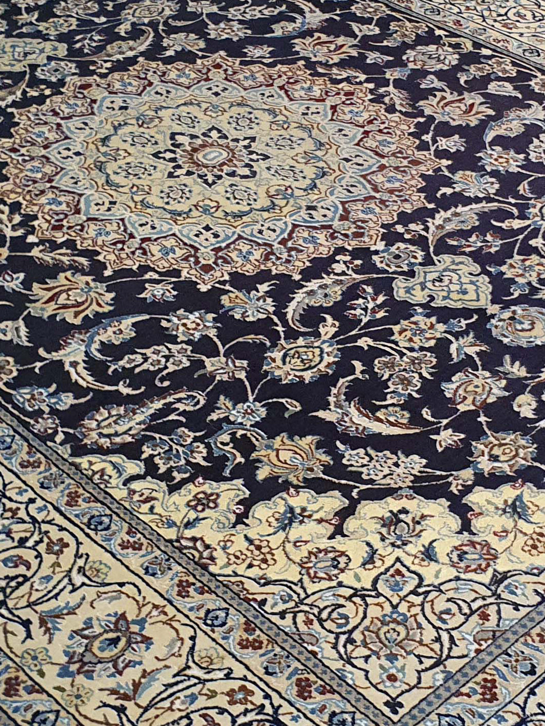 Persian Nain Design Blue and Cream - 6.4 X 9.5 FT - AR3236