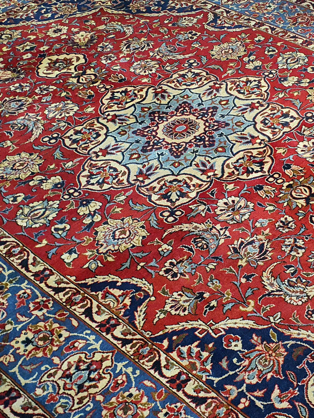 Persian Keshan Red and Sky Blue Border - 7.0 X 9.8 FT - AR3197