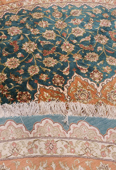 Qum Silk On Silk Round - AR3170