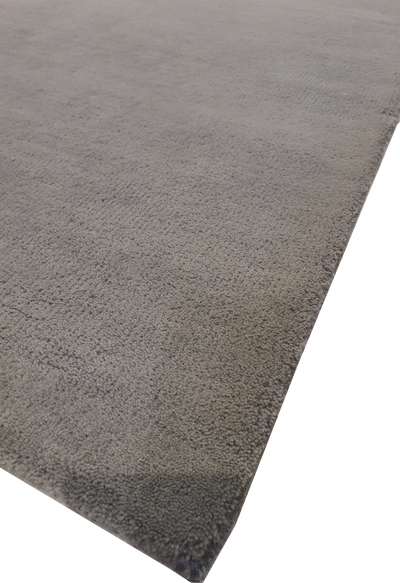 SUPERFINE HAND TUFTED SILK & WOOL SOFT GREEN WITH LINEAR CENTRE FLOW DESIGN RUNNER - HT0097