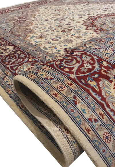 SUPERFINE PAK PERSIAN ISFAHAN WOOL CREAM WITH RED BORDER. THIS CARPET IS MADE OF FINE LAMBS' WOOL - AR3964