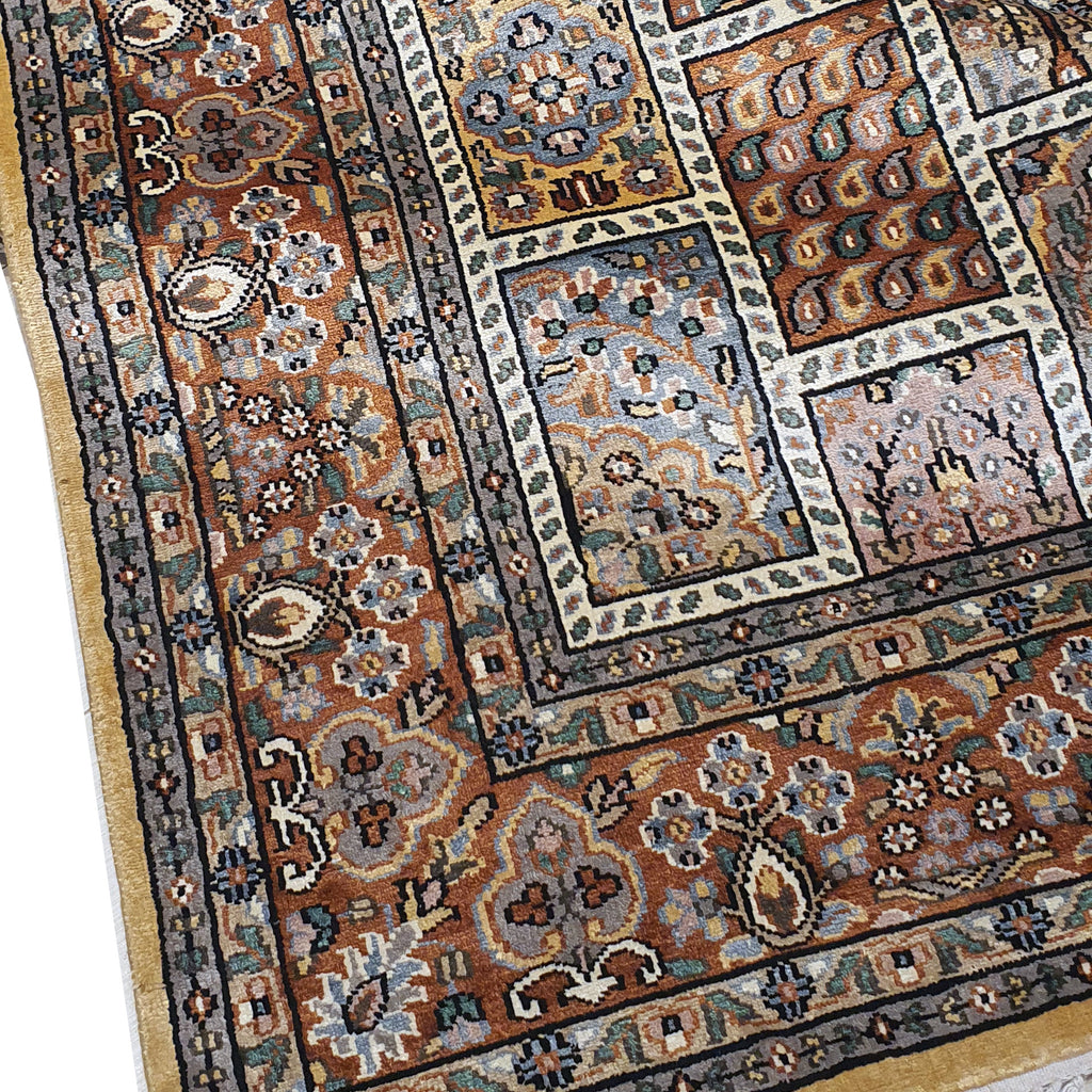 Superfine Bakhtiar Kashmir Design Garden Of Paradise (Compartment) - AR3903