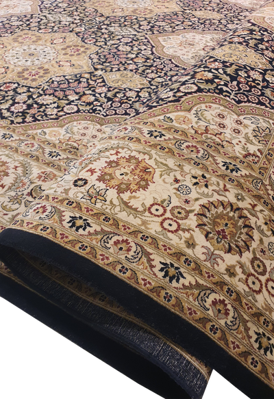 SUPERFINE PAK PERSIAN ISFAHAN BABY LAMBS WOOL CREAM & BLACK WITH 5 BEAUTIFUL MEDALLION - AR3969