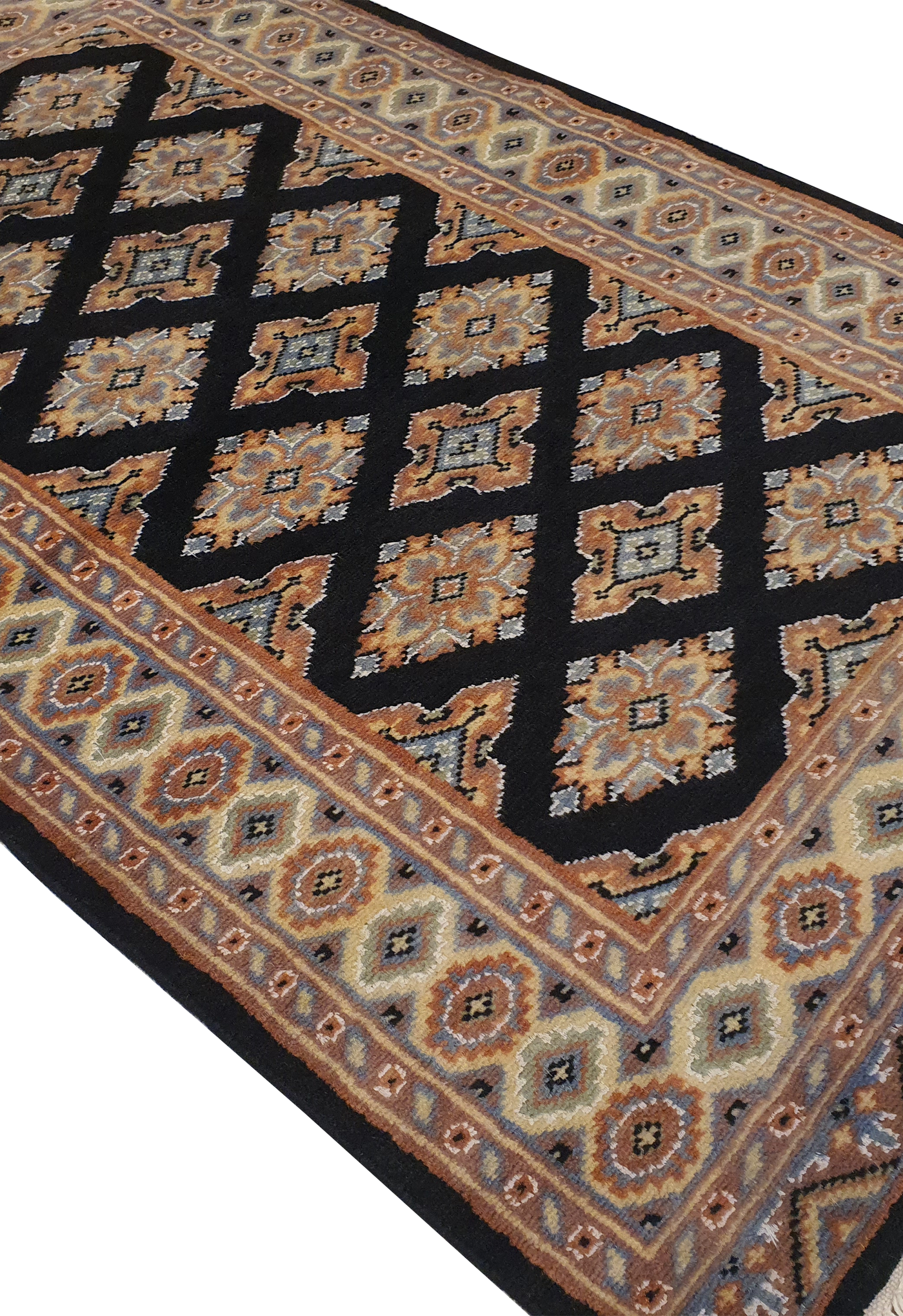 SUPERFINE BUKHARA BLACK ALLOVER DIAMOND DESIGN WITH SILK - AR4001