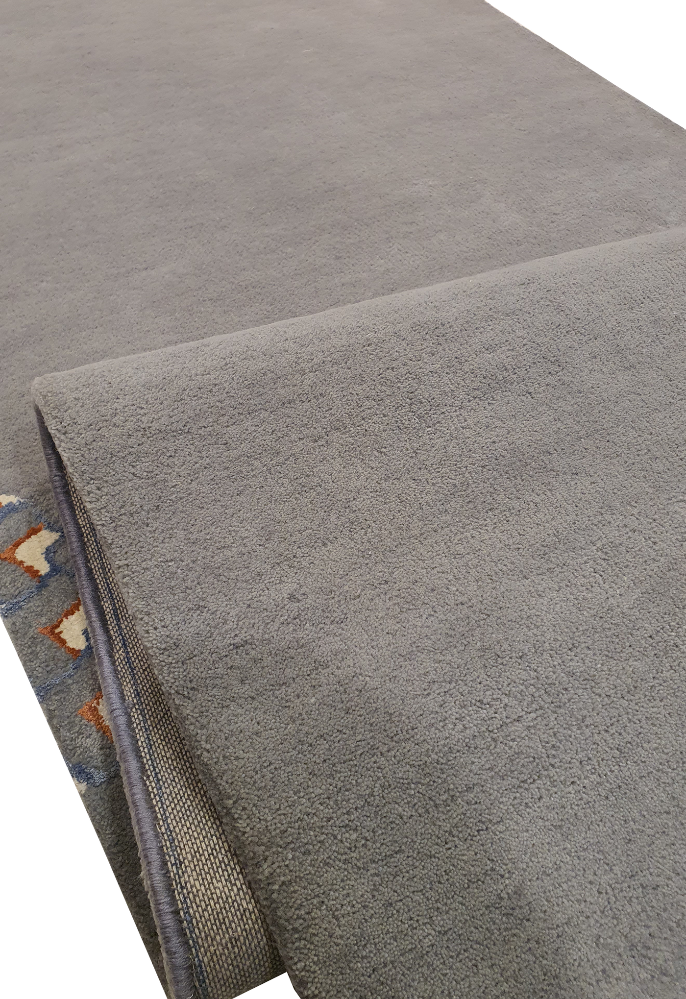 SUPERFINE HAND TUFTED SILK & WOOL SOFT GREEN WITH LINEAR CENTRE FLOW DESIGN RUNNER - HT0097