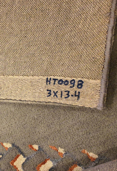 SUPERFINE HAND TUFTED SILK & WOOL SOFT GREEN WITH LINEAR CENTRE FLOW DESIGN RUNNER - HT0098