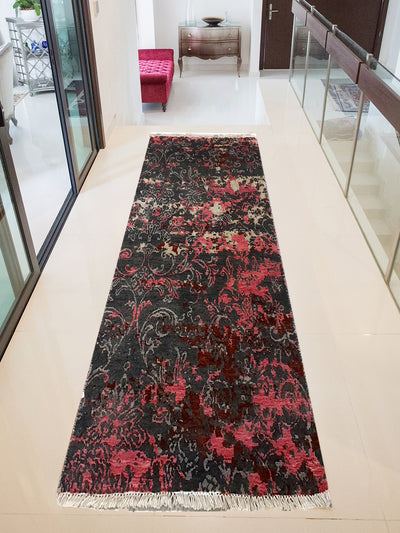 Persian Galaxy Broken Runner Design - AR3078