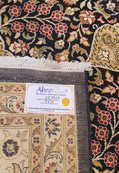 SUPERFINE PAK PERSIAN ISFAHAN BABY LAMBS WOOL CREAM & BLACK WITH 5 BEAUTIFUL MEDALLION - AR3969